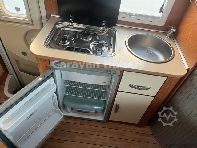 Semi-integrated camper XGO Coupe 300 - Festbett -  - Solar -