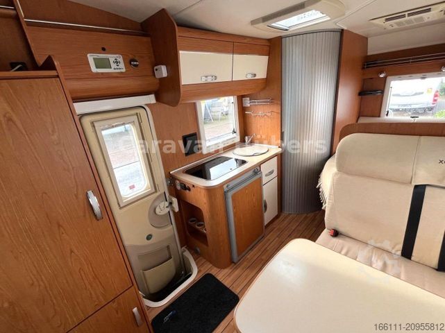 Semi-integrated camper XGO Coupe 300 - Festbett -  - Solar -