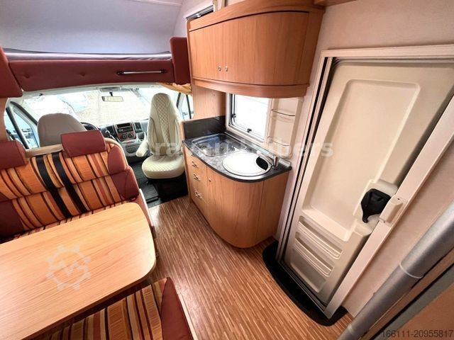 Alcove camper BÜRSTNER Levanto A 640 - Festbett - Garage - Tempomat -