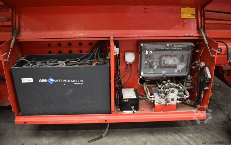 Scissor lift Holland Lift Combistar B165EL25