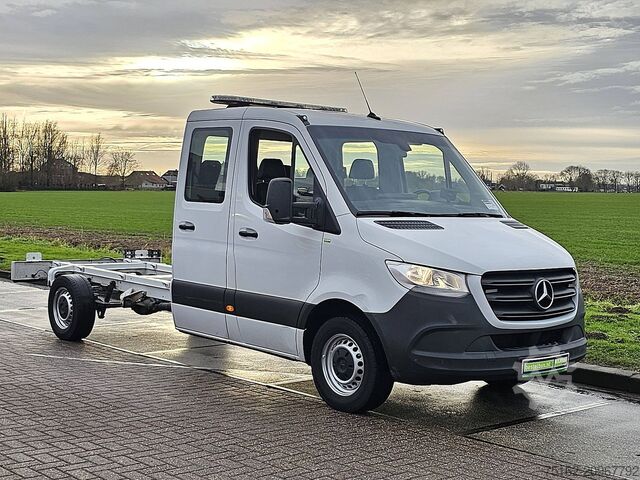 Chassis with cab MERCEDES-BENZ SPRINTER 319 L3 Chassis Dub Cab