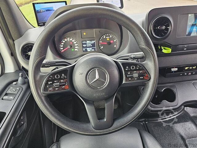 Chassis with cab MERCEDES-BENZ SPRINTER 319 L3 Chassis Dub Cab