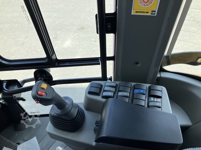 Teleskoplader Caterpillar Zeppelin ZL60T