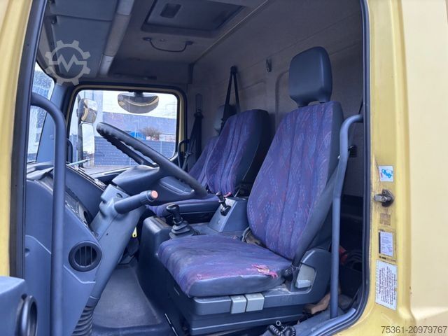 Box van MERCEDES-BENZ Atego 715 Koffer mit Türen