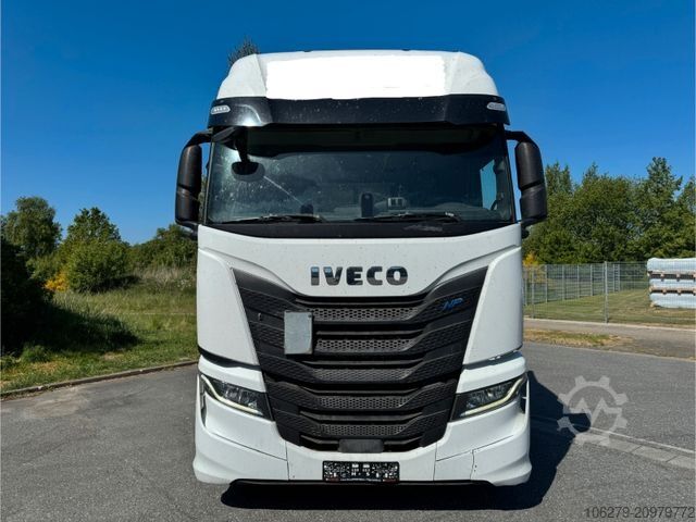 Standard tractor unit IVECO AS 440 ST/P LNG / Kipphydraulik