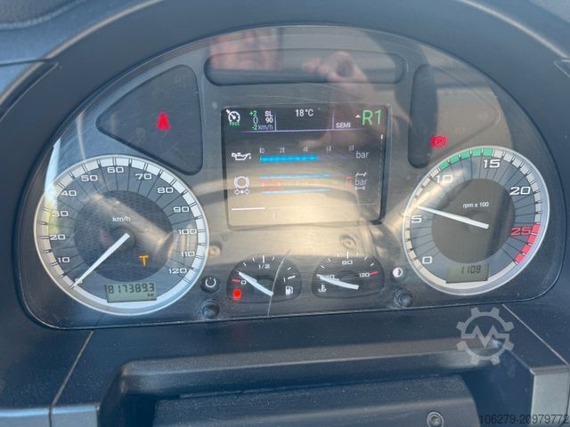 Standard tractor unit IVECO AS 440 ST/P LNG / Kipphydraulik