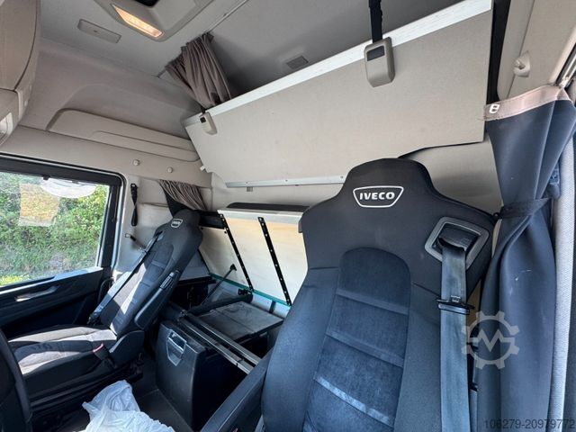 Standard tractor unit IVECO AS 440 ST/P LNG / Kipphydraulik