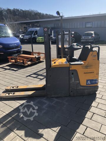 Stackers Stand-on Jungheinrich ERD 120