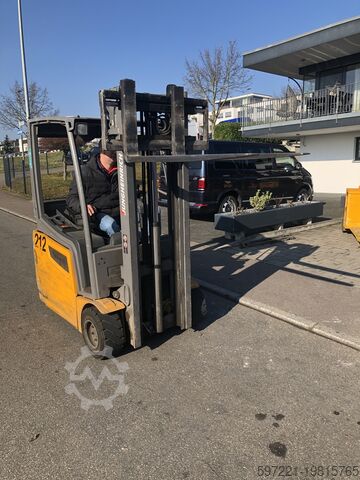 Elektrisch – 3 Räder Jungheinrich EFG 218k