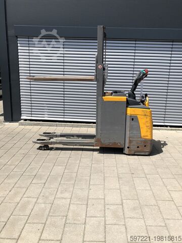 Pallet Stackers Jungheinrich ERD 220 KP 119 201ZT