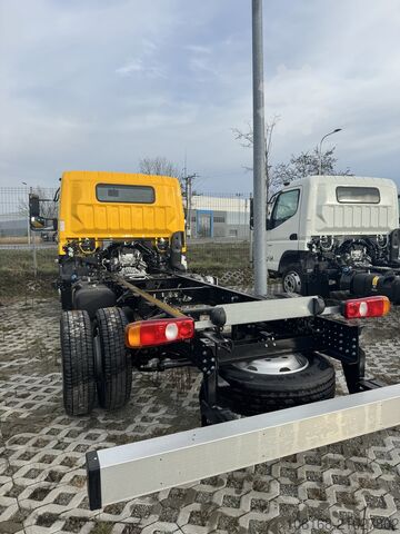  Fuso CANTER 6C18 4X4 Fahrgestell