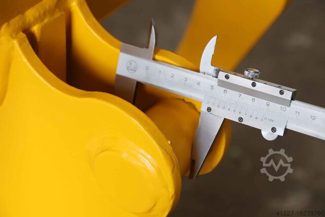 Radladeraufnahme unbekannt Aufnahme 680 bis 730 mm / Ø 50 mm