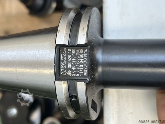 Spannzangenfutter HOLEX SK40 Ø16 – für ER-Spannzangen, CNC, 12.000–15.000 U/min Oprawka zaciskowa HOLEX SK40 Ø16 – do tulejek ER, CNC, 12.000–15.000 obr/min Oprawka zaciskowa HOLEX SK40 Ø16 – do tulejek ER, CNC, 12.000–15.000 obr/min