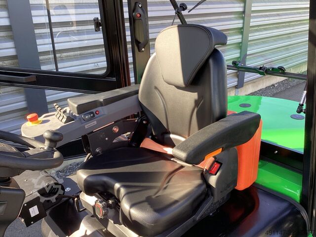 Electric 4-wheel forklift Noblelift CPD38A T4800