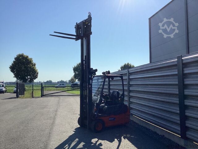 Elektro 3 Rad-Stapler Linde E18C-2