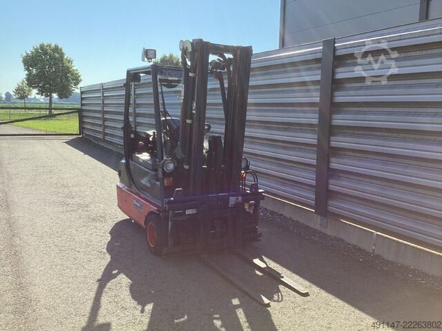 Elektro 3 Rad-Stapler Linde E18C-2
