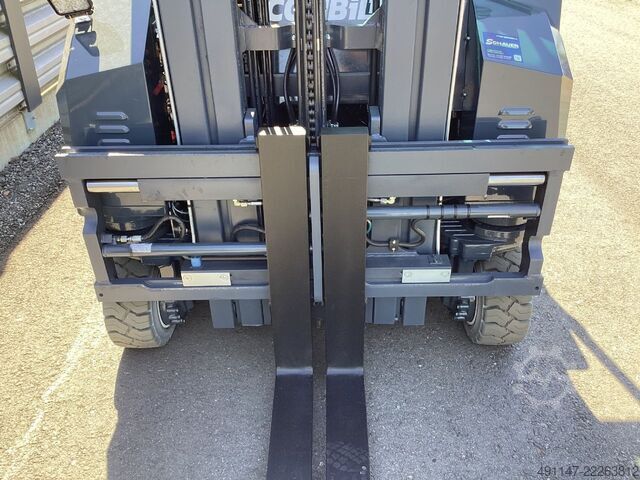 Four-way side loader Combilift CBE3000 MK2 600LC
