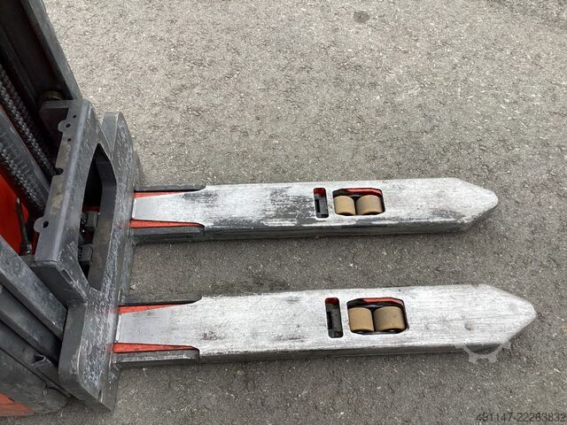 High Lift stacker Linde L16 AP