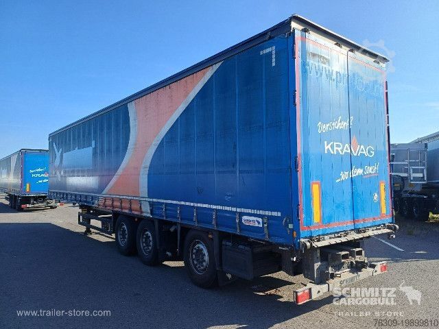 Auflieger mit Pritsche & Plane Schmitz Cargobull Curtainsider Standard Staplerhalterung Getränke