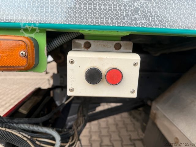 Kehrmaschine MERCEDES-BENZ Axor 1833 Kehrmaschine VAL?air HD 200 Bar - 9 m³