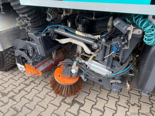 Kehrmaschine MERCEDES-BENZ Axor 1833 Kehrmaschine VAL?air HD 200 Bar - 9 m³