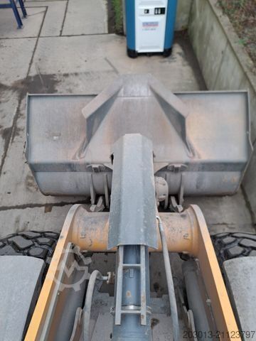 Radlader LIEBHERR L566 XPower Radlader 27,5 Ton *11.900 h *Waage