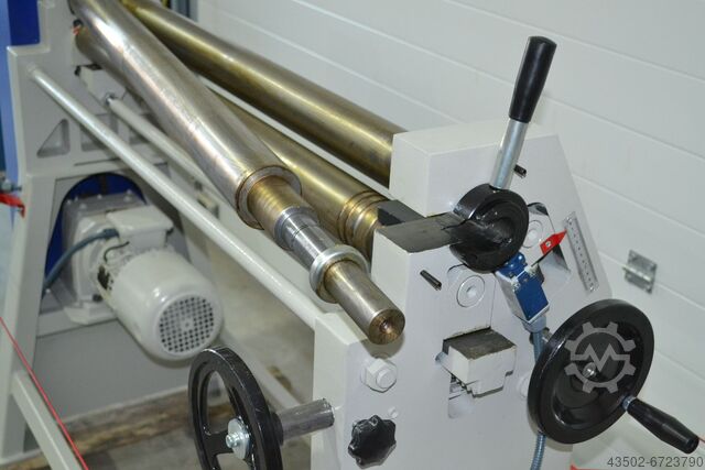 Drei-Walzen-Rundbiegemaschine Binmak 1250x90-2,5