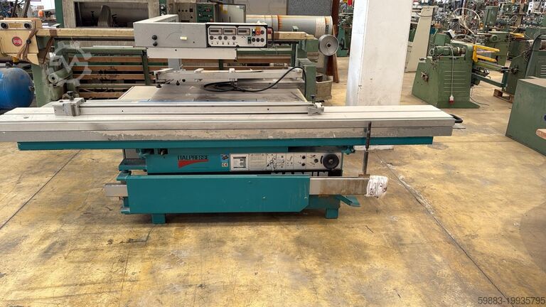 Sliding table saw Martin T72a