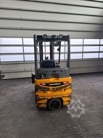 Electric - 3 wheels Jungheinrich EFG216k Triplex Lithium
