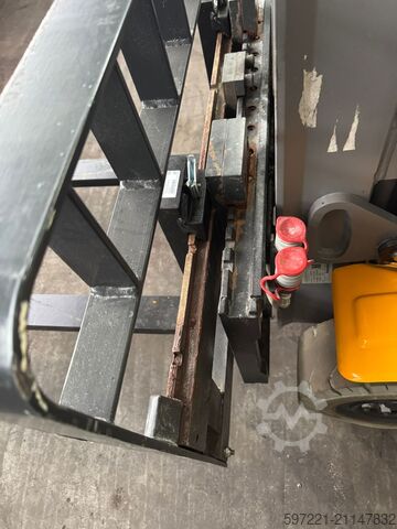 Electric - 3 wheels Jungheinrich EFG216k Triplex Lithium