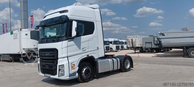 Standard tractor unit FORD F-MAX 500