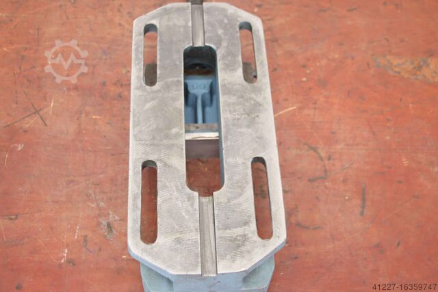 Machine vice unbekannt Spannweite 143 mm