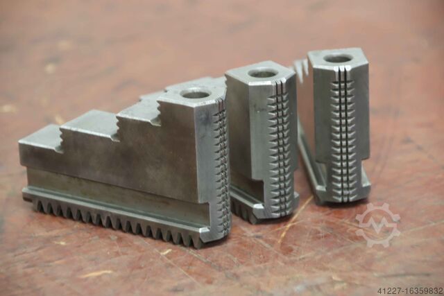 Interchangeable jaws Forkardt Breite 22 mm schrägverzahnt