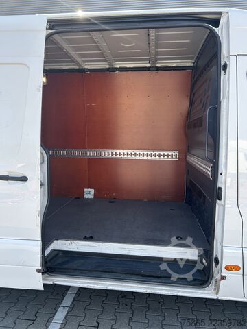 Delivery van Mercedes-Benz Sprinter 319 1.9 CDI / L3 H2 / Loadlift 500 kg ...