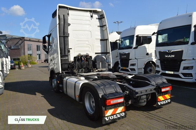 Standard tractor unit VOLVO FH 500 Globetrotter XL Varios
