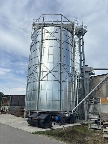 Silo for wood shavings
