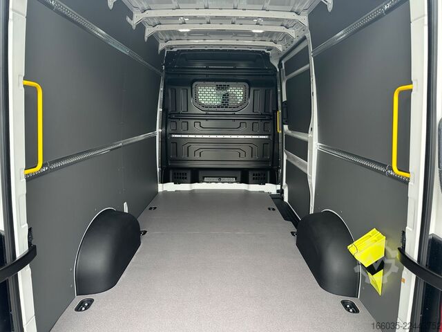 High top van VW Crafter Kombi Kasten 35 L3H3 AHK LED Boden SVK