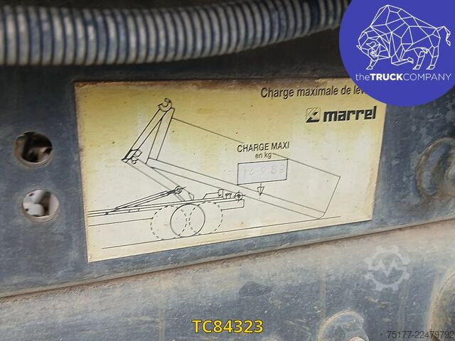 Container transportation Renault Kerax