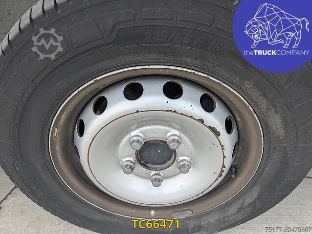 Lifting platform Renault Master 145.35 nacelle