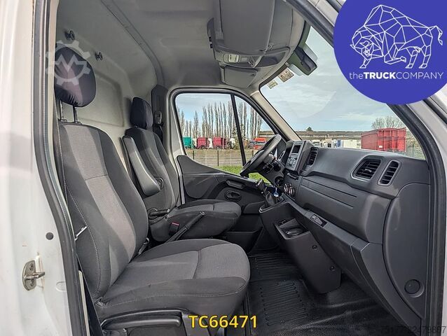 Lifting platform Renault Master 145.35 nacelle