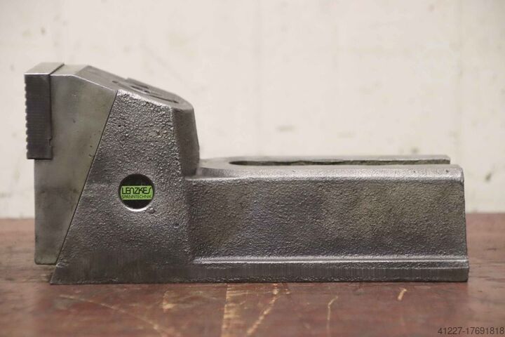Clamping jaws height adjustable Lenzkes 100 x 50 mm Hmax. 210 mm
