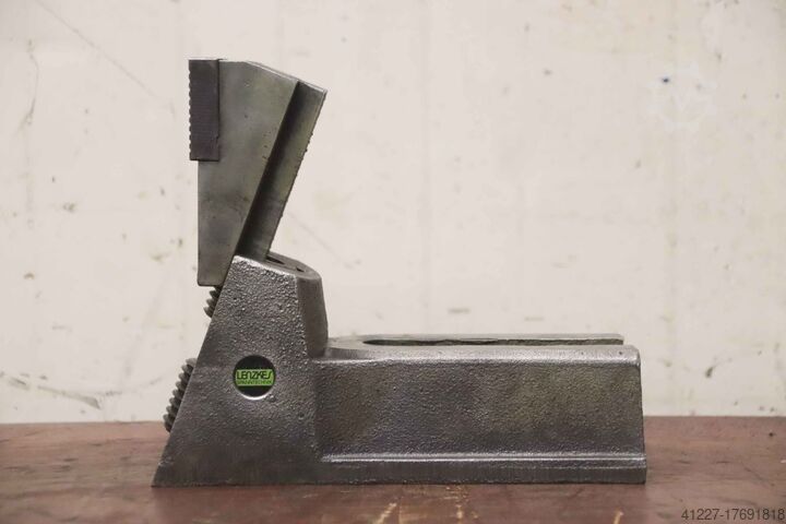 Clamping jaws height adjustable Lenzkes 100 x 50 mm Hmax. 210 mm