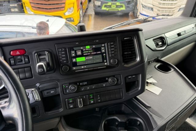 Standard SZM SCANIA R450 4x2
