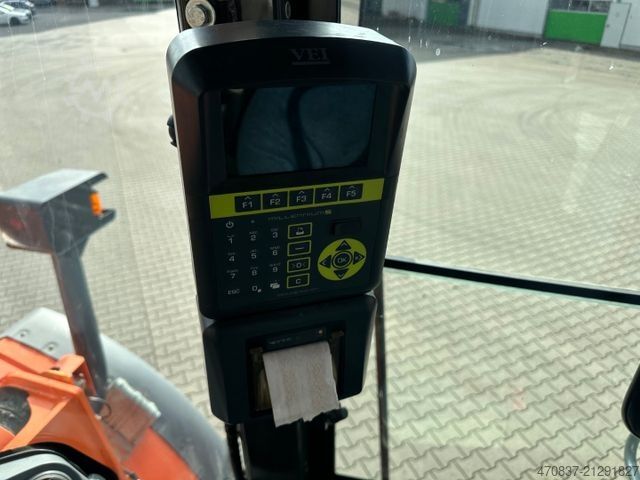 Radlader HITACHI ZW250-5B / Waage