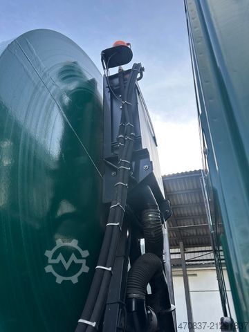 Müllwagen MERCEDES-BENZ Arocs 3240 / 8x2x6 / Faun Rotopresss