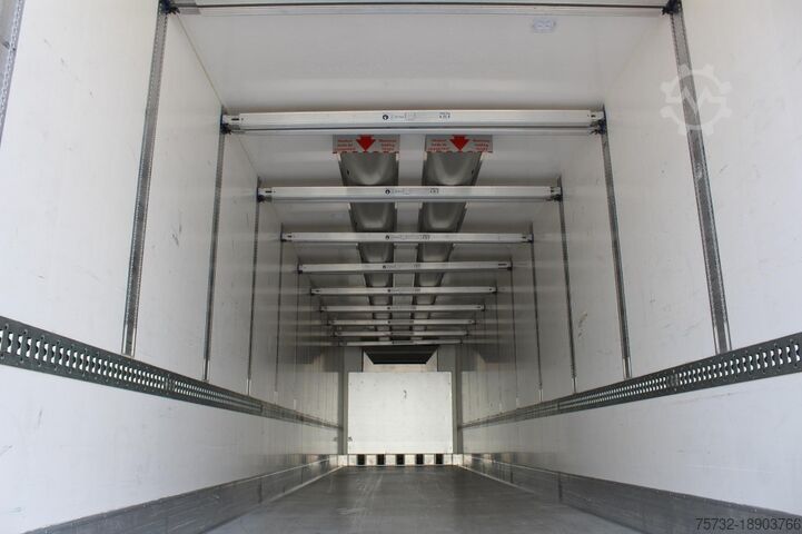 Semitrailer Chereau Thermo King Advancer A400 DS Strom Blumen FRC