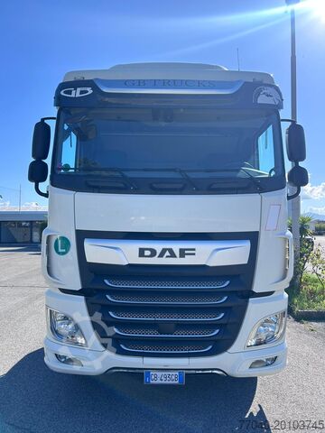 Standard road tractor DAF XF 450 FT Space Cab