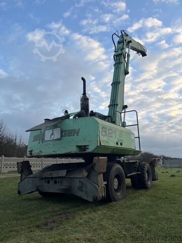 Material handling Sennebogen 821M 