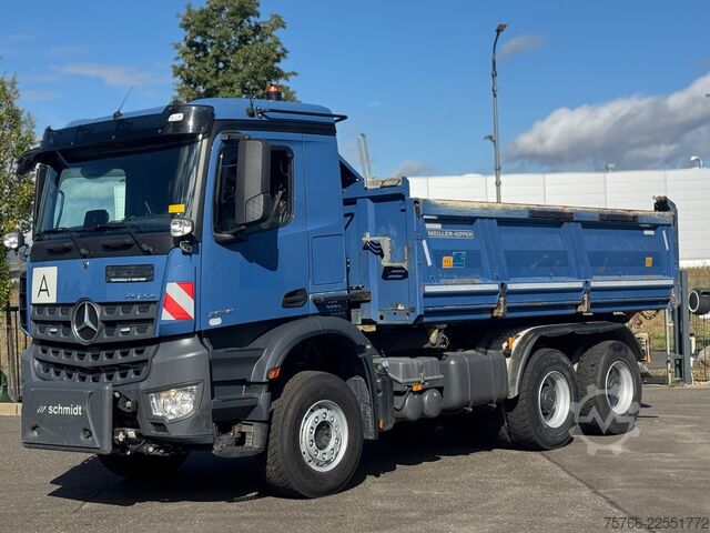 Getränkewagen FUSO CANTER 9 C 18 / Gefach-Aufbau