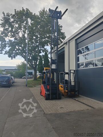 Diesel Forklifts Linde H18D